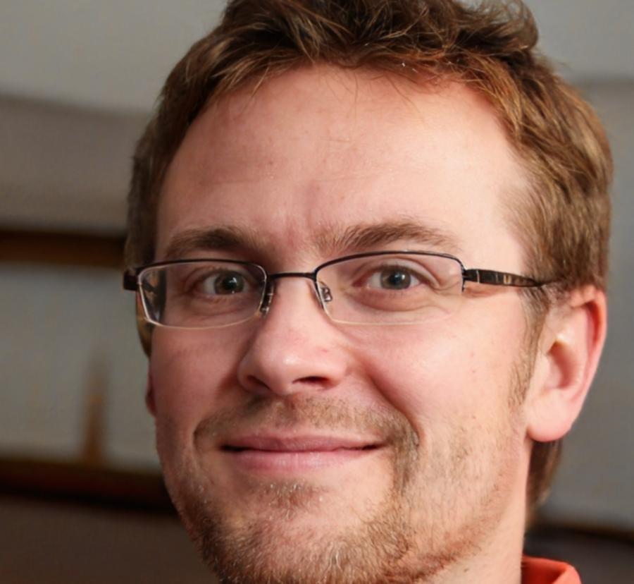 Portrait de Théophane Grolleau, formateur en stratégie d'épargne
